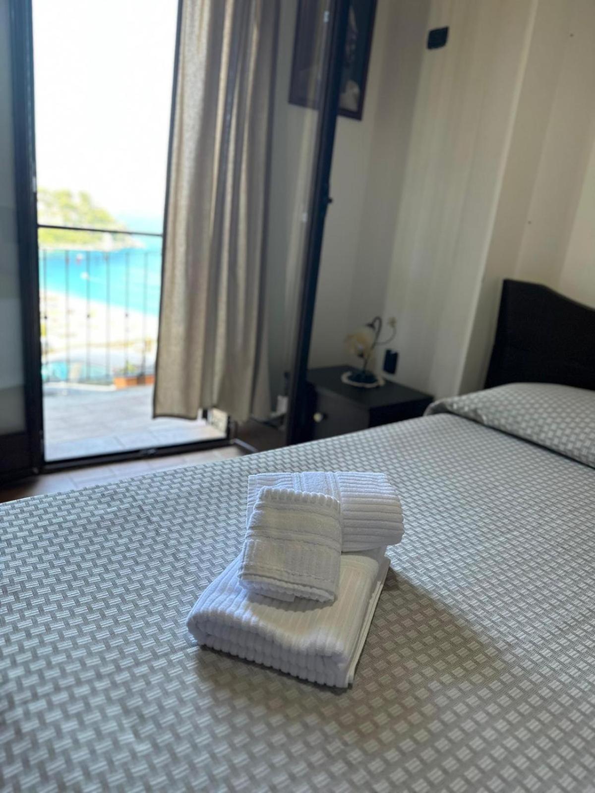B&B La Bastia ชิลลา ภายนอก รูปภาพ